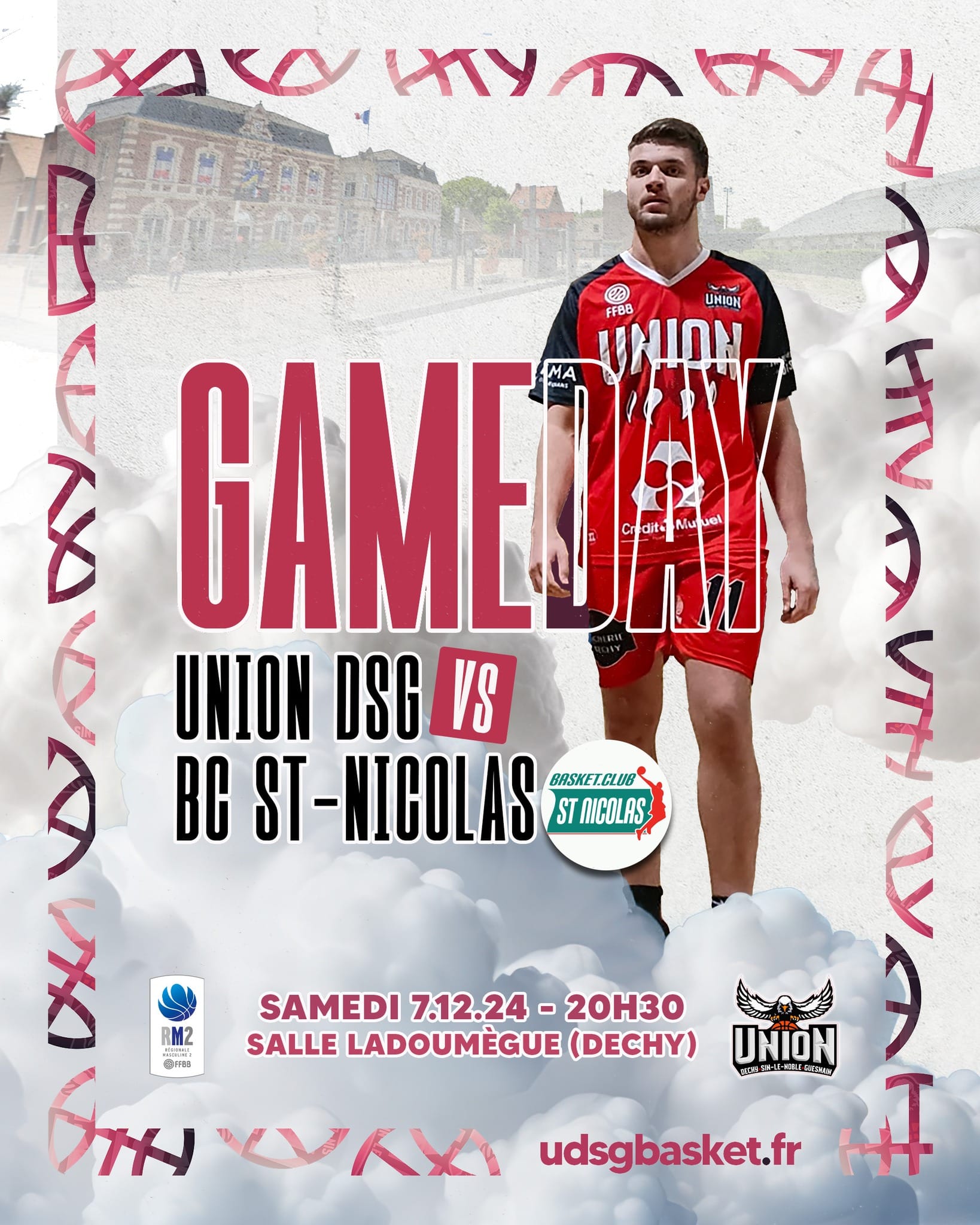 Nos Seniors 1 recevront l'équipe de Saint-Nicolas demain soir. Une rencontre capitale pour conserver la première place. Les 𝗨𝟭𝟯𝗠 𝗮𝗰𝗰𝗼𝗺𝗽𝗮𝗴𝗻𝗲𝗿𝗼𝗻𝘁 𝗻𝗼𝘀 𝗷𝗼𝘂𝗲𝘂𝗿𝘀 lors de la rentrée sur le terrain !